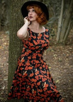 Collectif Hepburn Pumpkins Cats 50's Swing Dress Black 12 Collectif Hepburn Pumpkins Cats 50's Swing Dress Black -Pretty Retro Sales collectif AW210814B hepburn pumpkin sw dress blk or 5 71f944c0 a153 4647 9352 b30bcf375a21 1024x1024